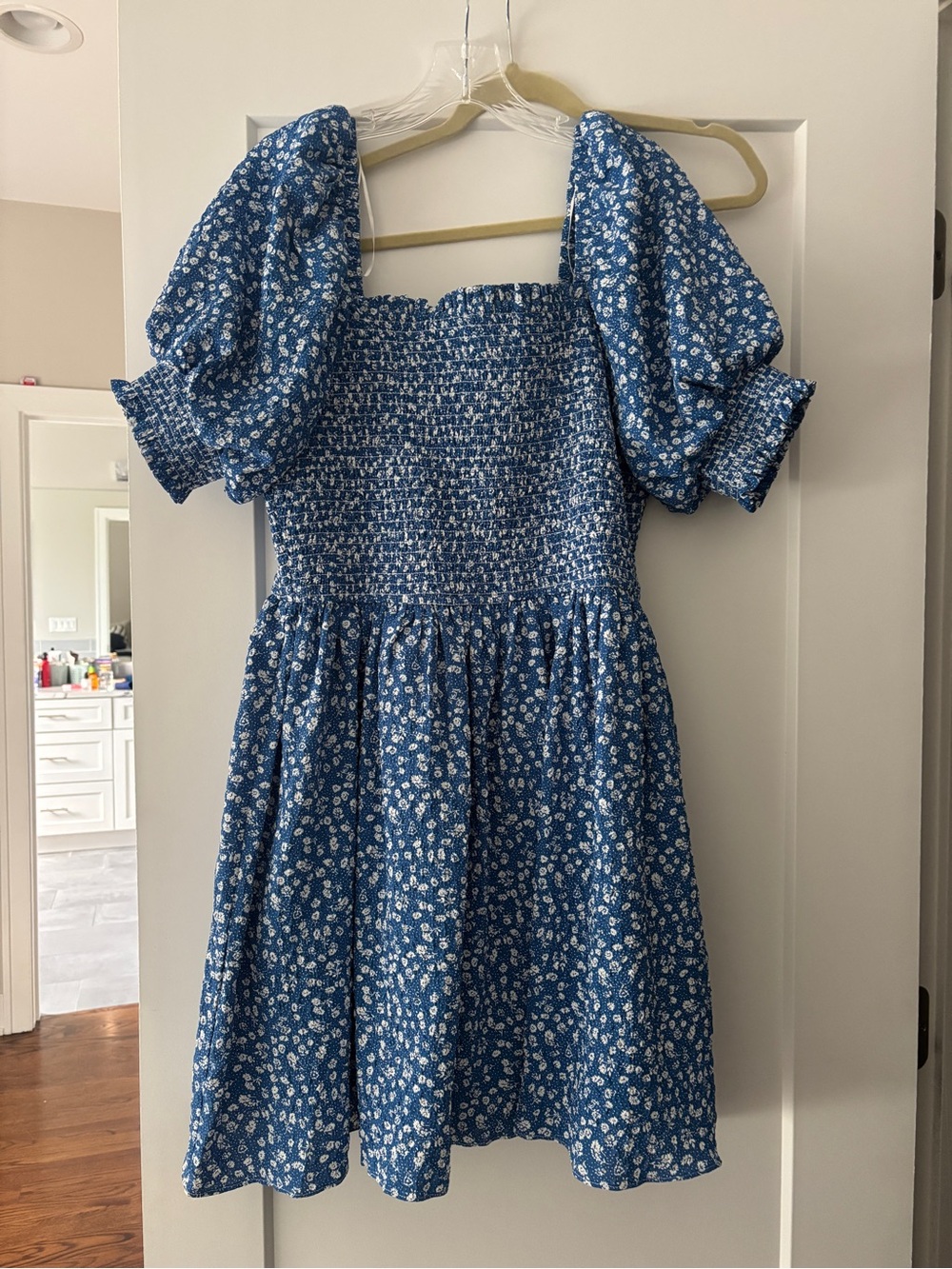 Blue Floral Smocked Puff-Sleeve Casual Dress